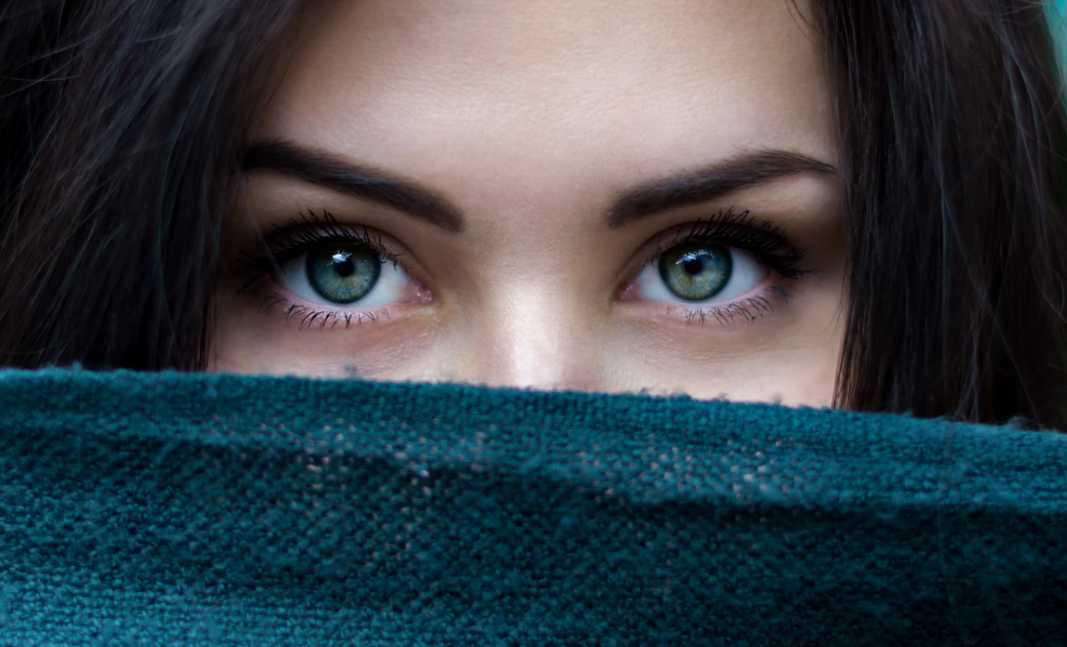 化妆品辣眼睛怎么回事 化妆品辣眼睛怎么回事