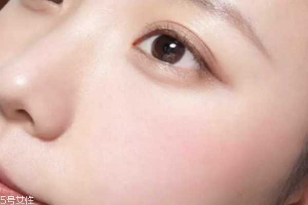 护肤品拔干是什么意思 抽水机了解一下