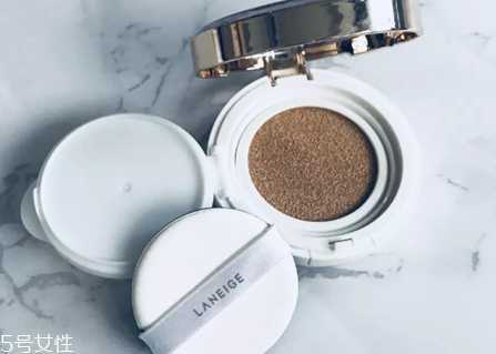 爱敬气垫和兰芝哪个好? 爱敬气垫和兰芝哪个好?