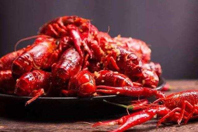 龙虾不能跟什么食物一起吃 龙虾不能跟什么食物一起吃