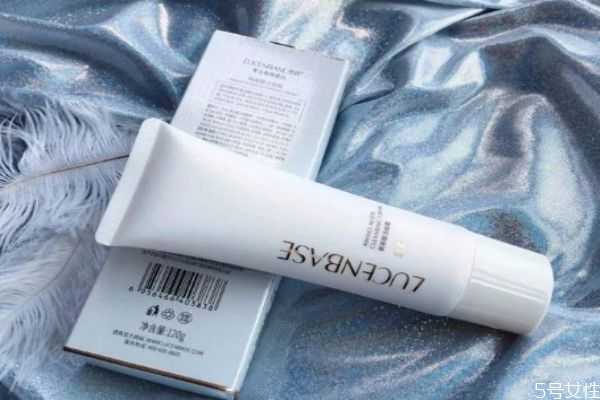 透真洗面奶好用吗？透真洗面奶有致痘成分吗