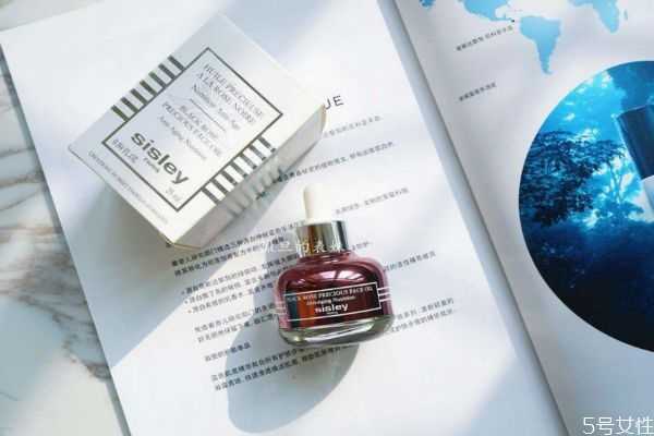 精油怎么用在脸上？脸部精油的使用方法