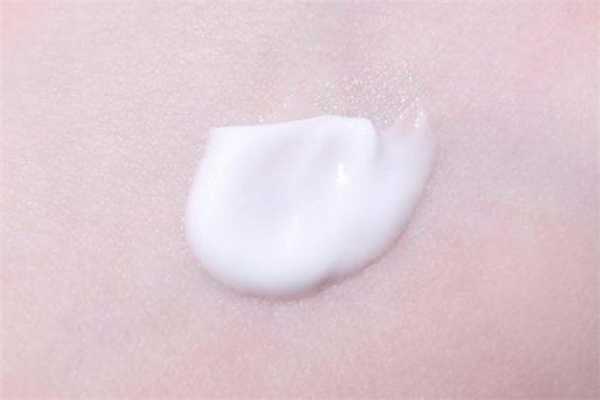 兰蔻极光面霜白天用还是晚上用？兰蔻极光面霜适合什么肤质