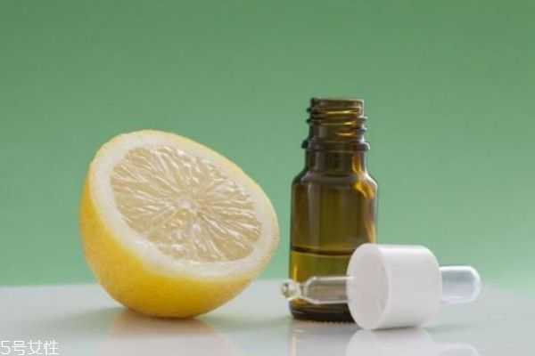 精华液很油正常吗