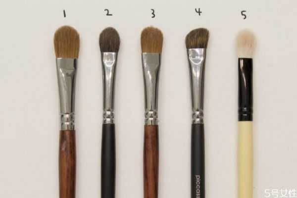 化妆刷放在哪里晾干比较好？化妆刷洗后不蓬松怎么办