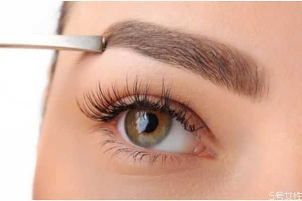 没有修眉刀怎么修眉毛