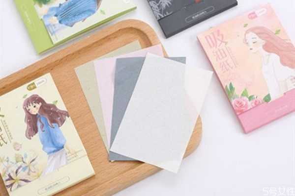 干性皮肤用吸油纸能吸出油吗?为什么吸油纸可以吸油 干性皮肤用吸油纸能吸出油吗?为什么吸油纸可以吸油