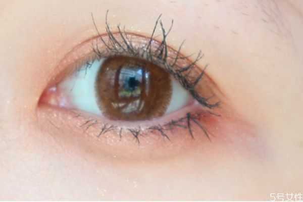 画内眼线会渗到眼睛里吗？画内眼线对眼睛有伤害吗