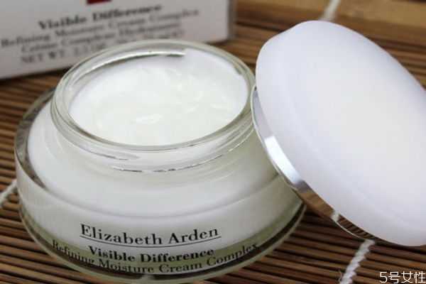 面霜搓泥还能继续用吗？护肤品搓泥是不吸收吗