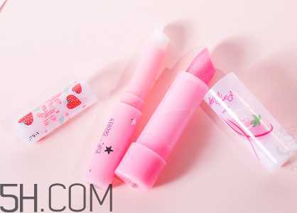 mistine草莓唇膏要不要卸妆?mistine草莓变色唇膏原理 mistine草莓唇膏要不要卸妆?mistine草莓变色唇膏原理