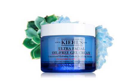 夏天脸上出油用什么护肤品 轻松扫走油光