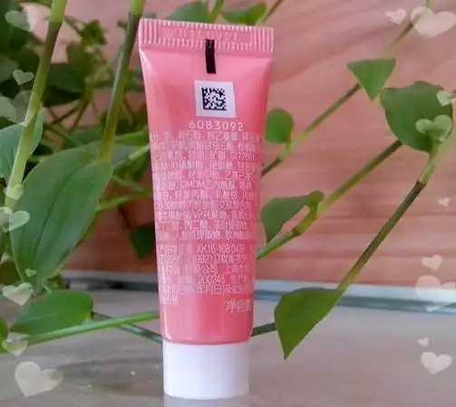 干性皮肤怎么挑选乳液