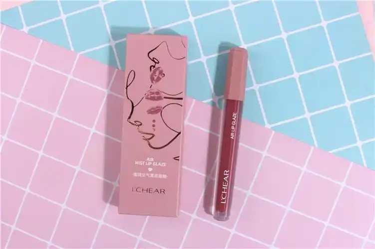 唇釉可以和其他东西一起用吗 唇釉可以和其他东西一起用吗