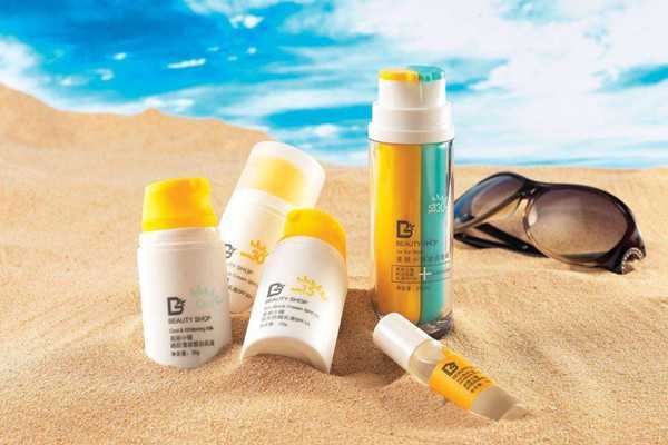 儿童防晒霜直接涂脸上吗 儿童防晒霜直接涂脸上吗