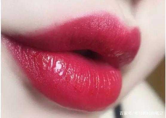 口红怎么选择适合自己的颜色 口红怎么选择适合自己的颜色