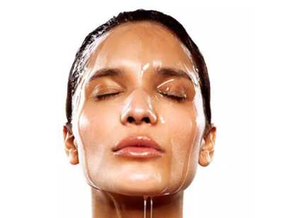 防晒霜打开一年后还能用吗