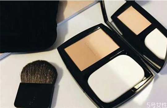 粉饼干了还可以用吗 粉饼干了还可以用吗