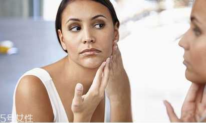 毛孔粗大用什么洗面奶？毛孔粗大怎么调理