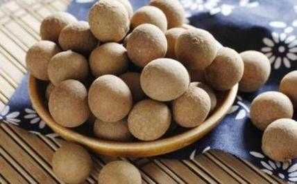 桂圆吃多了会有什么反应 桂圆吃多了会有什么反应