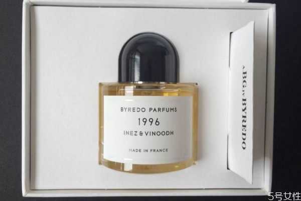 香水浓香和淡香的区别 香水edt与edp的区别 香水浓香和淡香的区别 香水edt与edp的区别