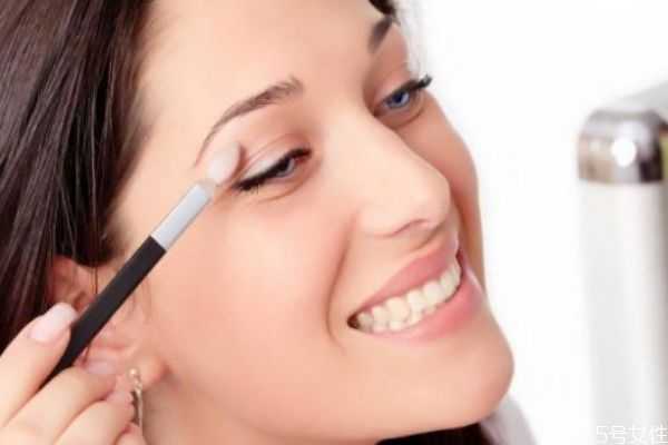 妆前乳能隔离彩妆么?妆前乳可以用什么替代 妆前乳能隔离彩妆么?妆前乳可以用什么替代