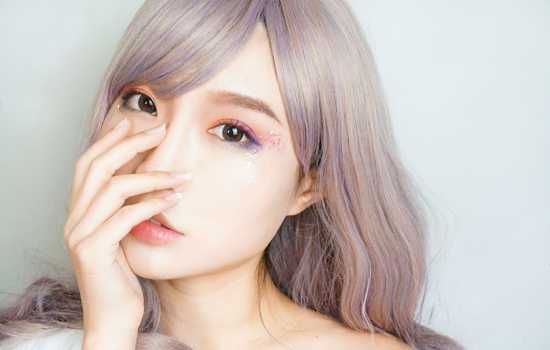 圣诞节妆容怎么画好看 圣诞主题妆容的画法及教程