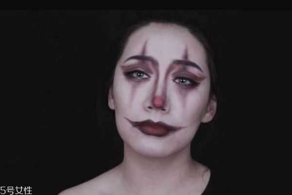 简单小丑妆怎么画 女生小丑妆