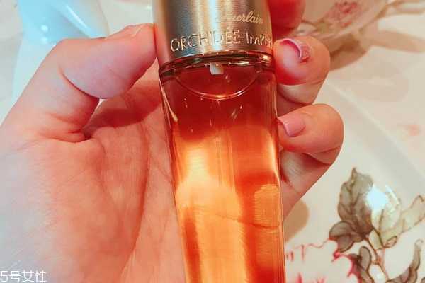 精油怎么按摩脸