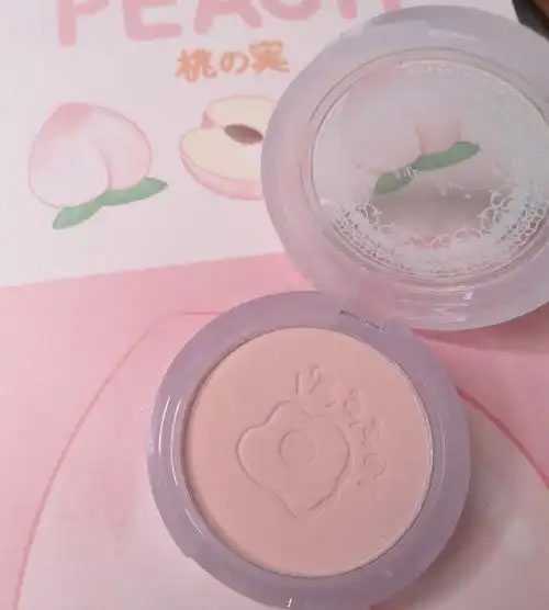 腮红能用粉扑抹吗