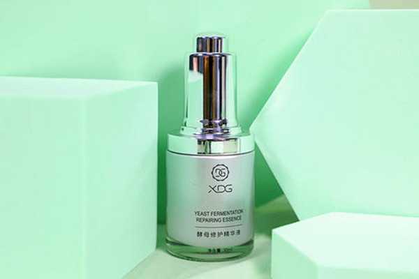 xdg小银瓶精华质地怎么样？xdg小银瓶精华一次用多少