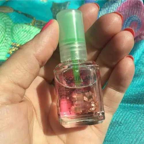 指缘油涂抹的使用方法步骤