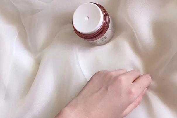 素颜霜会过期吗 素颜霜过期了还能用吗