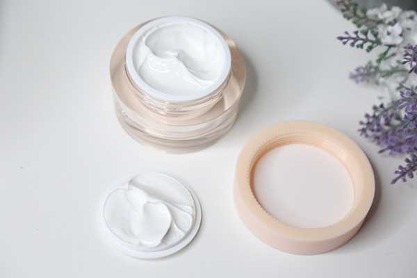 稚优泉素颜霜孕妇可以用吗 稚优泉素颜霜孕妇可以用吗