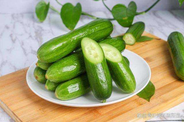 黄瓜和酸奶一起吃，皮肤水嫩，天然美容，简单易行 