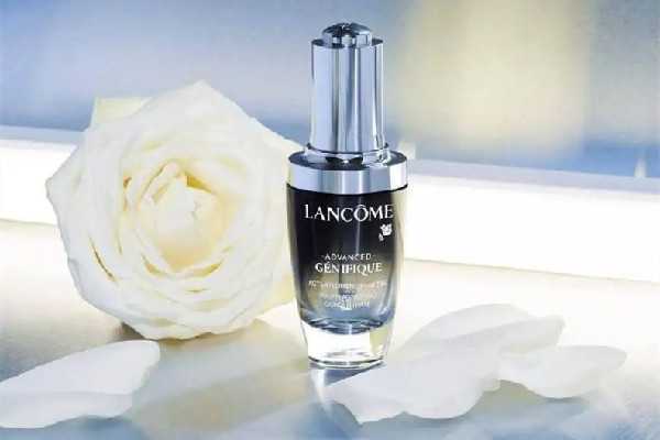 肌底液能美白吗？有什么功效和用法