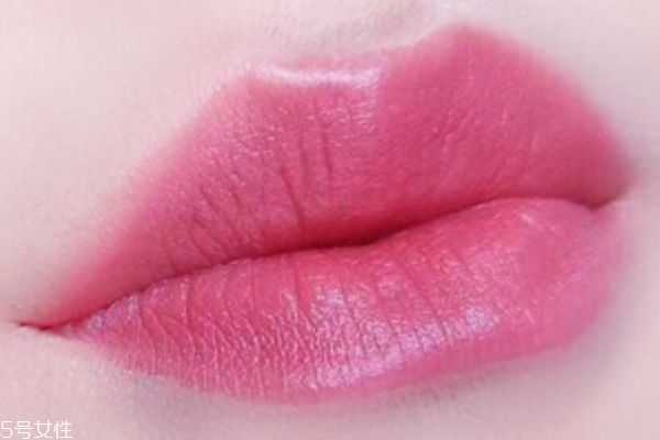 蜜丝佛陀魅惑润泽修护唇膏哪个颜色好看 蜜丝佛陀魅惑润泽修护唇膏哪个颜色好看