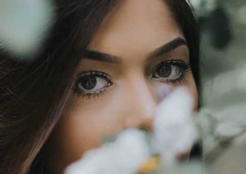 化妆品辣眼睛怎么回事 化妆品辣眼睛怎么回事