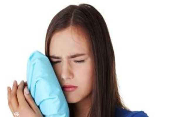 面部拔罐放血的好处 面部拔罐放血的好处