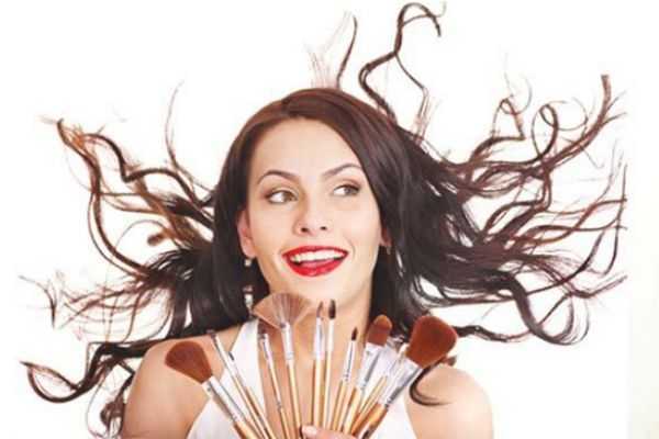 化妆品打开一年还能用吗