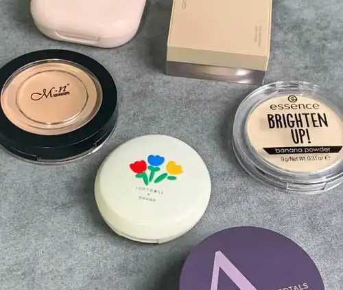 蜜粉可以用粉扑上吗