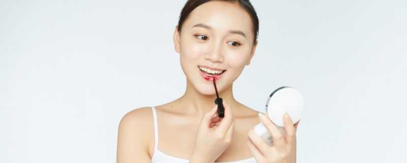 秋季适合的口红颜色有哪些 秋季适合的口红颜色有哪些