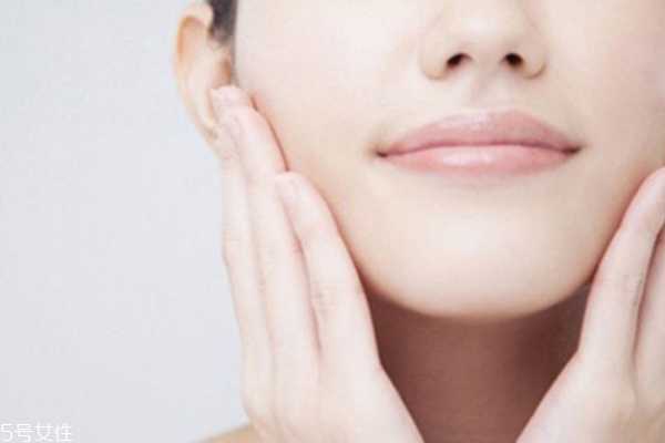 敏感肌能化妆吗