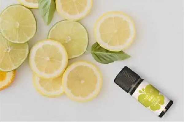 柠檬精油含有维生素c吗 柠檬精油含有维生素c吗