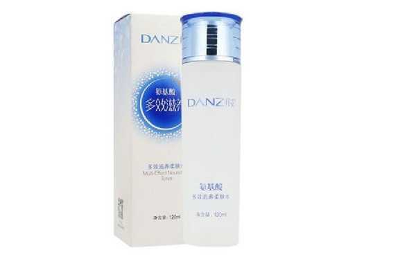 保湿水的作用和功效 保湿水可以收缩毛孔吗