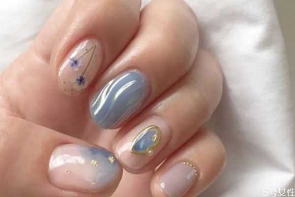 指甲油放太久太粘稠了怎么办 指甲油放太久太粘稠了怎么办