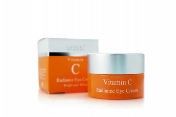 鱼尾纹是怎么形成的 这几款眼霜让你和鱼尾纹说再见