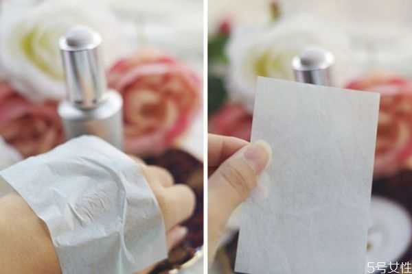 为什么吸油纸越用毛孔越大?用吸油纸的好处和坏处 为什么吸油纸越用毛孔越大?用吸油纸的好处和坏处