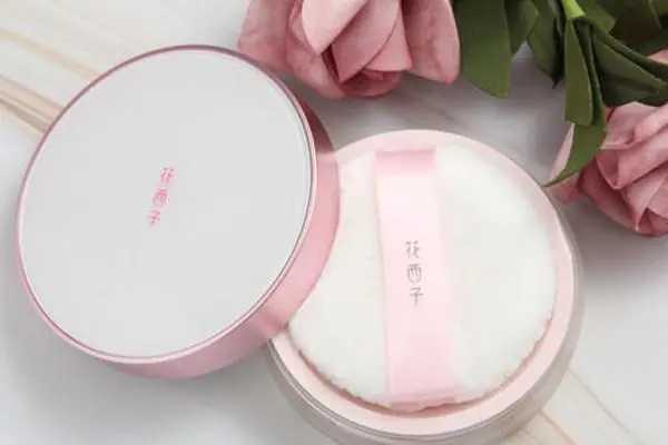 花西子玉女桃花轻蜜粉怎么用 花西子玉女桃花轻蜜粉怎么用