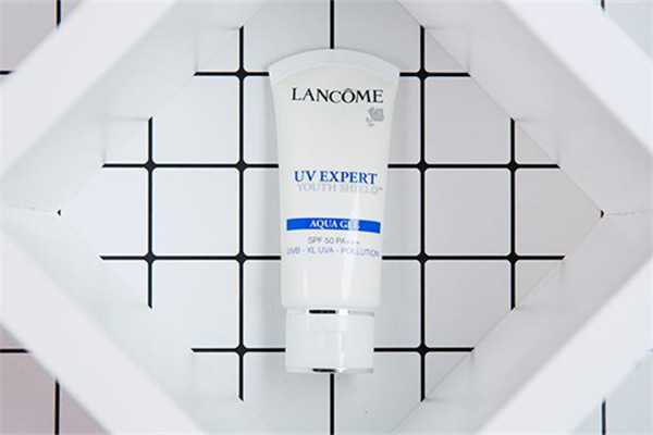 兰蔻明星小白管好用吗