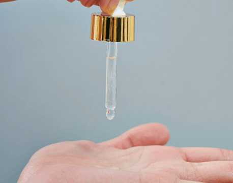 化妆品中的角鲨烷是什么东西做的 化妆品中的角鲨烷是什么东西做的